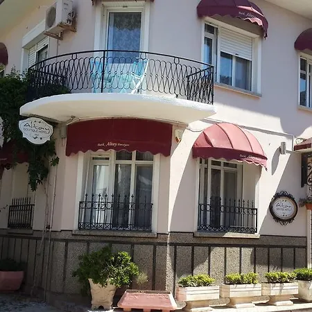 Готель Cunda Altay Hotel