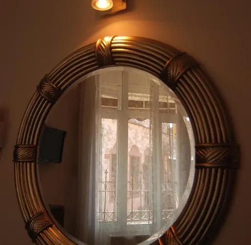 Готель Cunda Altay Hotel *