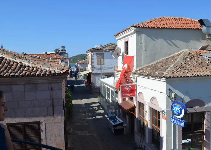 Готель Cunda Altay Hotel *